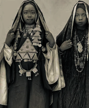 Load image into Gallery viewer, Large Antique Tera Tchatchat Tuareg Pendant