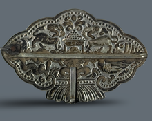Load image into Gallery viewer, Silver Himalayan Chap-Tse Buckle