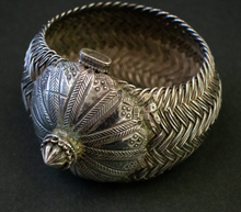 Load image into Gallery viewer, Monumental Silver Woven Indian Cuff