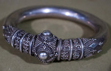 Load image into Gallery viewer, South Indian Granulated Silver Bangle from Tamil Nadu