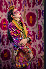 Load image into Gallery viewer, Uzbekistan Embroidery Velvet Jacket