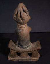 Load image into Gallery viewer, Rare Akan terracotta on stool