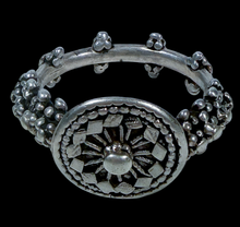 Load image into Gallery viewer, Yemen Antique Silver Hadramawt Bangle Collection