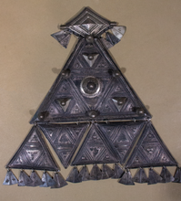 Load image into Gallery viewer, Large Antique Tera Tchatchat Tuareg Pendant