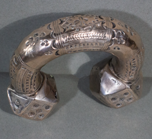 Load image into Gallery viewer, Nubian  Massive Silver Anklet  from  Egypt