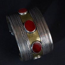 Load image into Gallery viewer, Yomud Cuff (Bilezik) from Turkestan