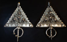 Load image into Gallery viewer, Fibula Collection from Morocco