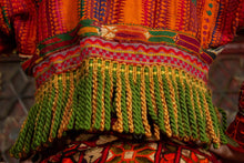 Load image into Gallery viewer, Closeup of beautiful embroidery and trim