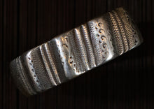Load image into Gallery viewer, Moroccan Solid Silver Spiral Design Bangle Collection