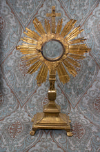 Load image into Gallery viewer, Monstrance Gilt Silver with Rock Crystal Reliquary
