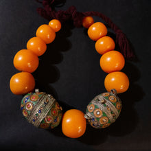 Load image into Gallery viewer, Amber Bead Necklace