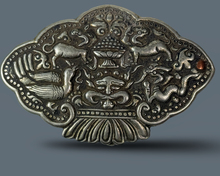 Load image into Gallery viewer, Silver Himalayan Chap-Tse Buckle
