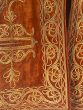 Load image into Gallery viewer, Antique Velvet Man’s Hazara Vest
