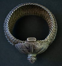 Load image into Gallery viewer, Monumental Silver Woven Indian Cuff
