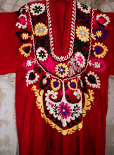 Load image into Gallery viewer, Uzbekistan Tunic with Embroidery
