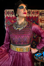 Load image into Gallery viewer, 80&#39;s Indian Silk Embroidered and Beaded Set
