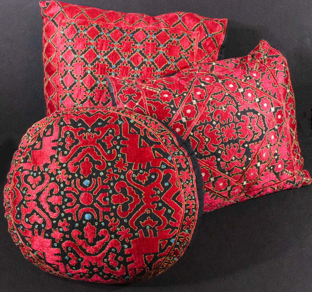 Swat Embroidered Pillow Set