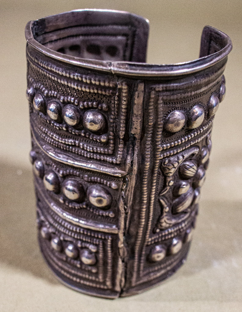 Chinese Minority Miao Antique Silver Cuff