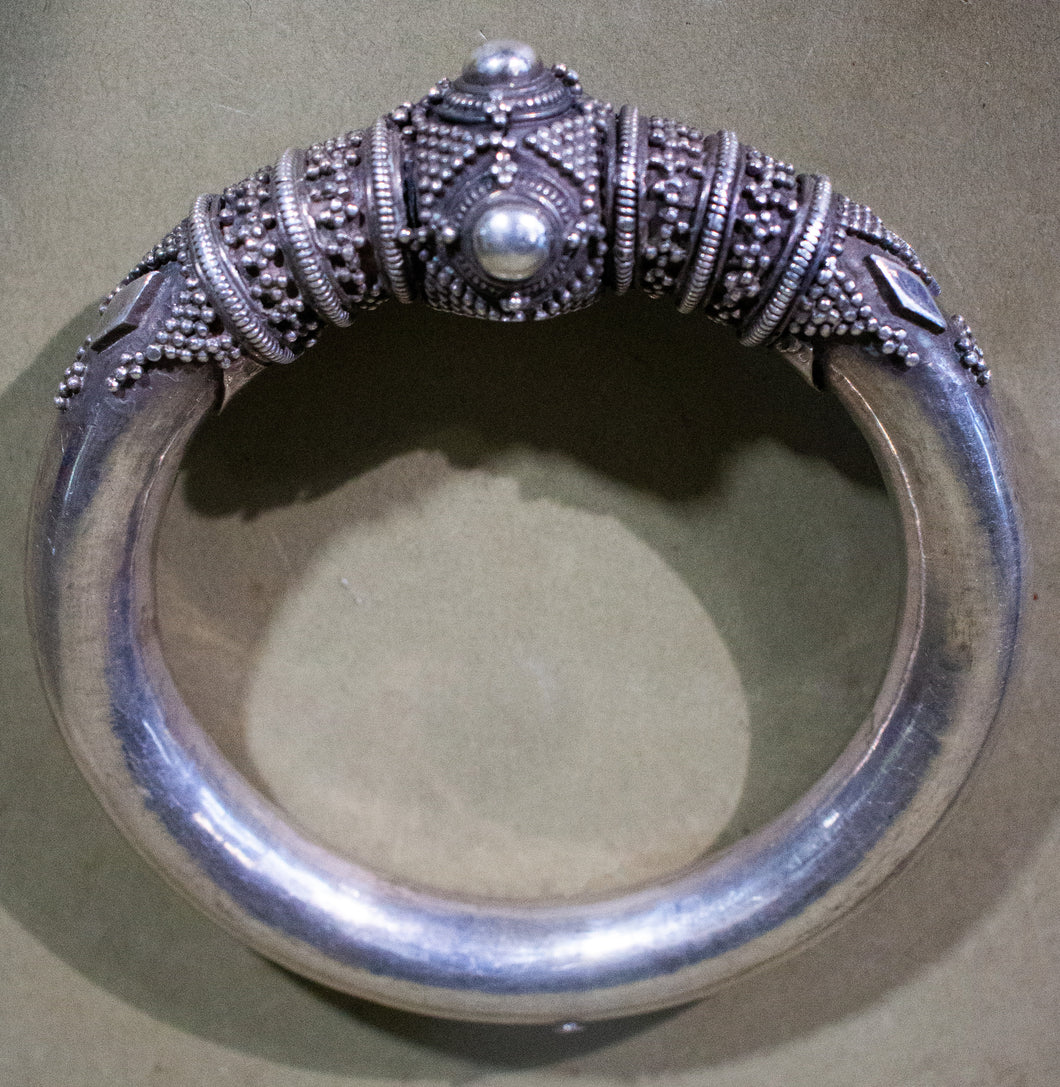 South Indian Granulated Silver Bangle from Tamil Nadu