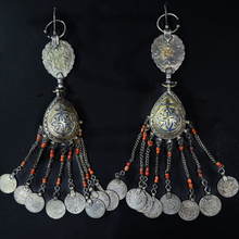 Load image into Gallery viewer, Pair of Zaian Fibula with Monochrome Blue Champleve Enamel
