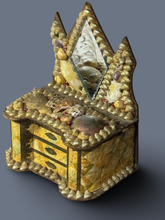 Load image into Gallery viewer, Edwardian Shell Valentine

