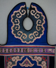 Load image into Gallery viewer, Chinese Zuang Minority Apron/Collar
