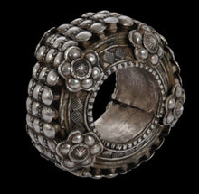 Load image into Gallery viewer, Monumental Silver Cuff from India
