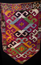 Load image into Gallery viewer, Pair of (Uuk kap ilgich) Lakai Textiles
