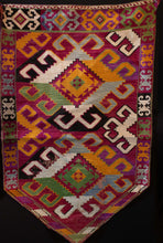 Load image into Gallery viewer, Pair of (Uuk kap ilgich) Lakai Textiles
