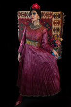 Load image into Gallery viewer, 80&#39;s Indian Silk Embroidered and Beaded Set
