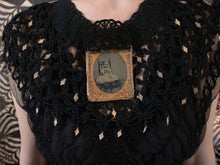 Load image into Gallery viewer, Daguerreotype Momento Mori Lace Collar
