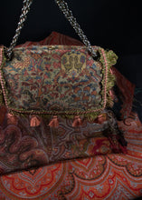 Load image into Gallery viewer, Tapestry Handbag with Chain
