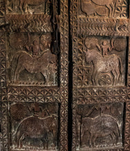 Load image into Gallery viewer, Pair of Carved Doors Baastar People India
