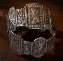 Load image into Gallery viewer, Pair of Tuareg Bracelets with Engraved Designs
