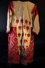 Load image into Gallery viewer, Swat Valley Fuchsia   Embroidered Bodice  White  Tunic
